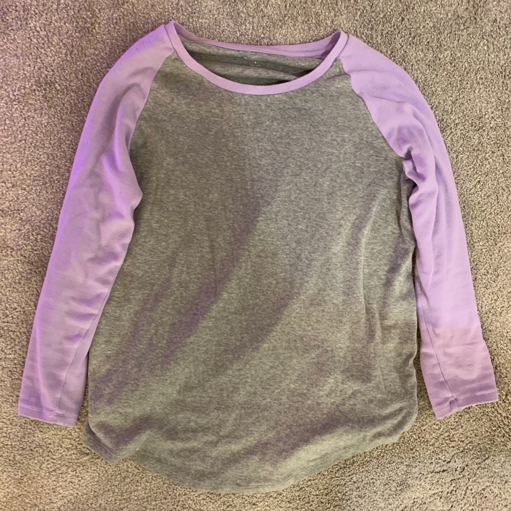 Old Navy long sleeve tee size S